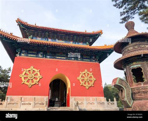 Putuos Zongcheng Tempel - En unik blandning av buddhism och kejsarkultur!