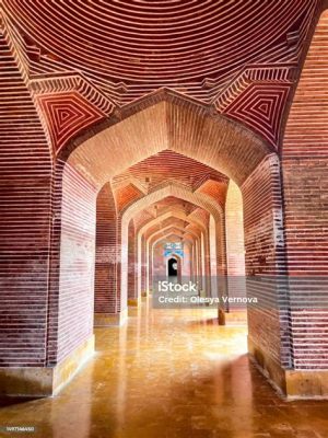  Shah Jahan Mosque i Thatta - En arkitektonisk pärla som glittrar under den pakistanska solen!