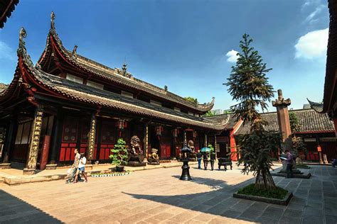 Wenshu-Templet – En oas av lugn i pulserande Chengdu!